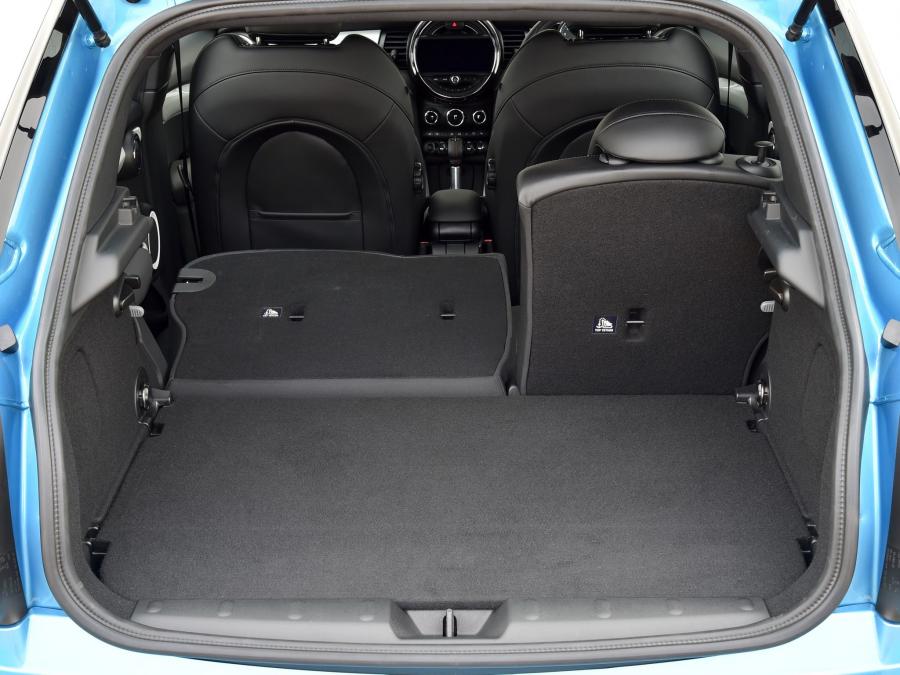  Mini Cooper SD 5-Door 2014 года  (UK) (фото 2 из 35)